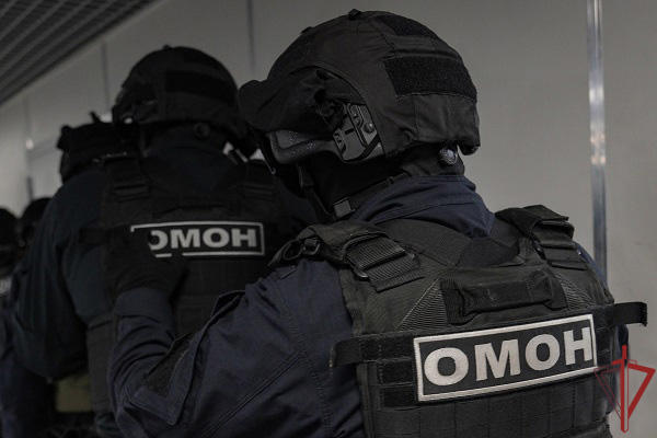 При поддержке столичного спецназа Росгвардии задержаны подозревааемые в поджоге релейных шкафов 