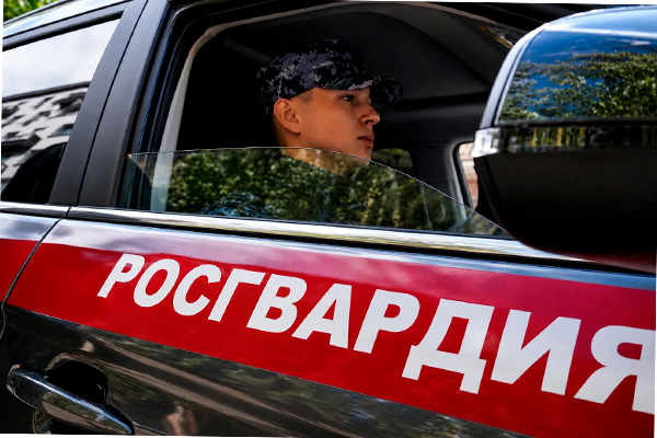 Столичные росгвардейцы задержали подозреваемого в хищении товаров из гипермаркета