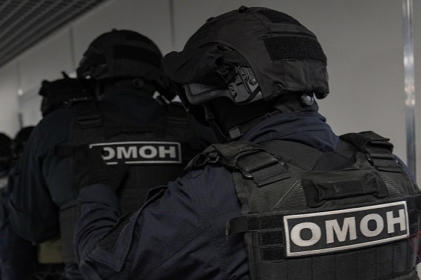При участии ОМОН «Авангард» прошел миграционный рейд в столичных хостелах