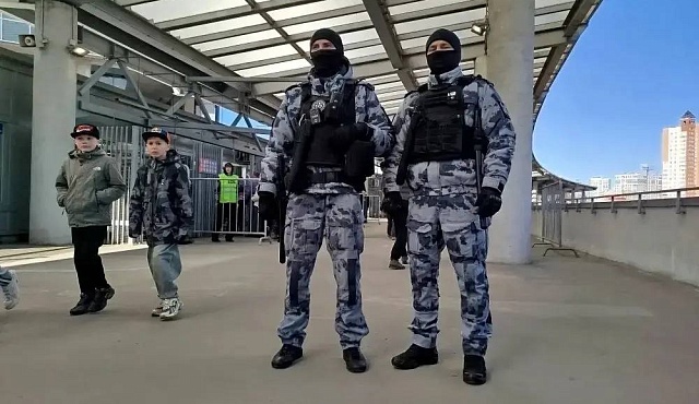 Росгвардия обеспечила безопасность матча МФЛ в Москве 
