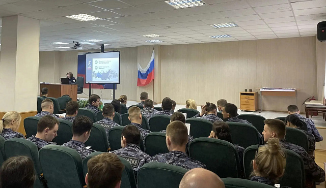 Столичные росгвардейцы присоединились к акции «Диктант Победы»